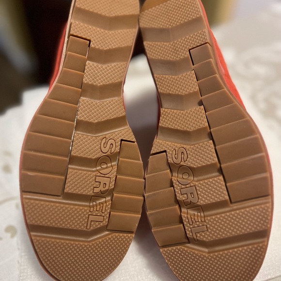 SOREL Women’s Evie Pull-On Suede Bootie. Warp Red. Size 9 M US.Brand New - Picture 8 of 16